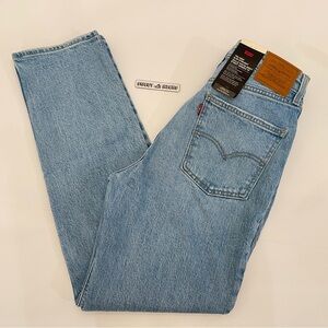 NWT Levis 70’s High Rise Slim Straight Fit Jeans Womens Medium Wash